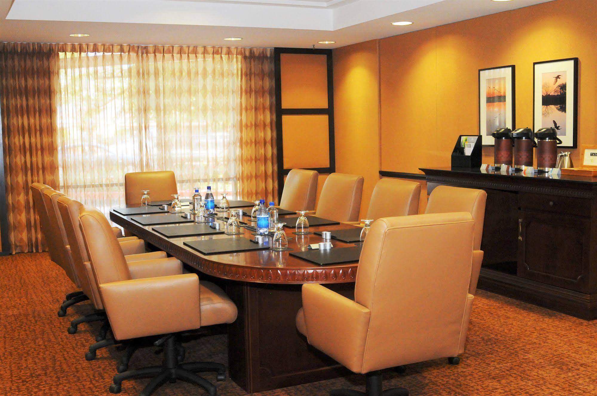 Hotel Hilton Stockton Zewnętrze zdjęcie